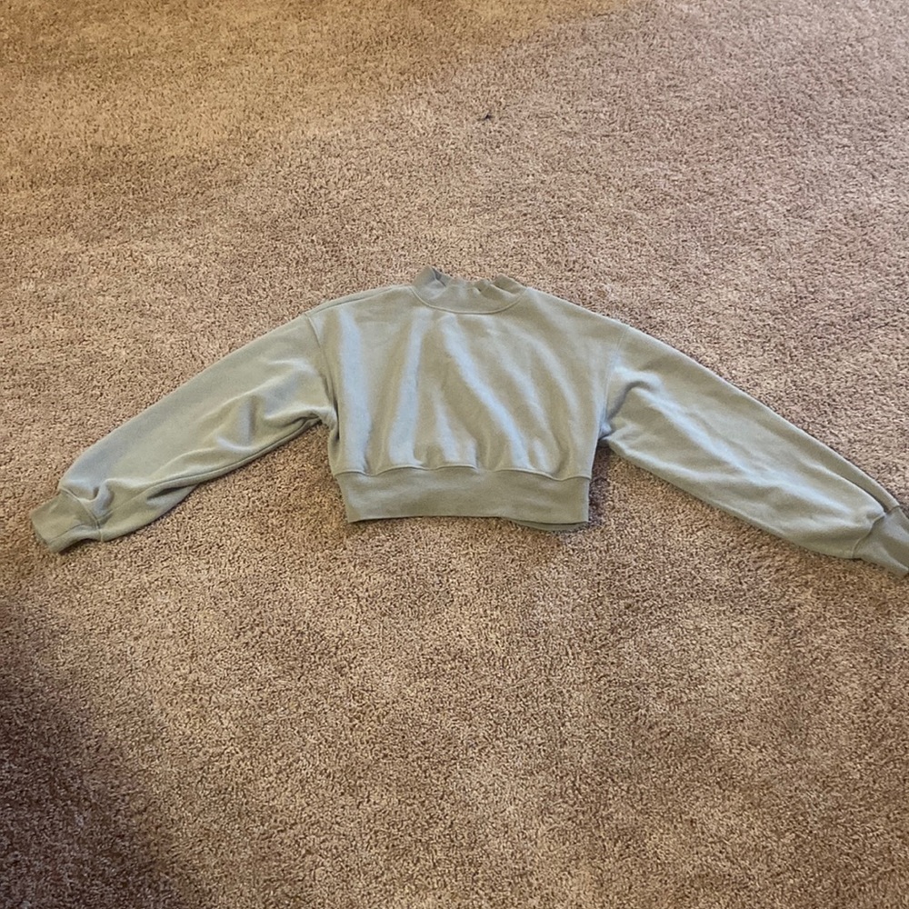 Forever 21 sweatshirt